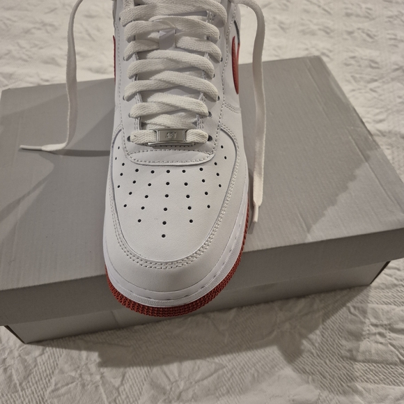 Nike Air Force 1 - White with Dragon Red - Picture 3 of 6